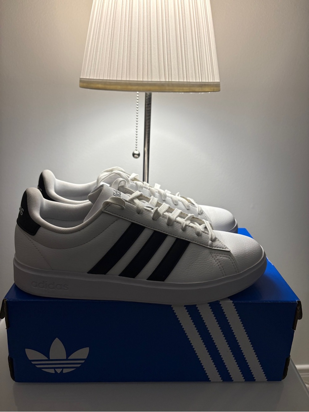 Men’s 9.5 Adidas Grand Court Base 2.0
